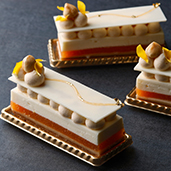 柿とレアチーズのケーキ